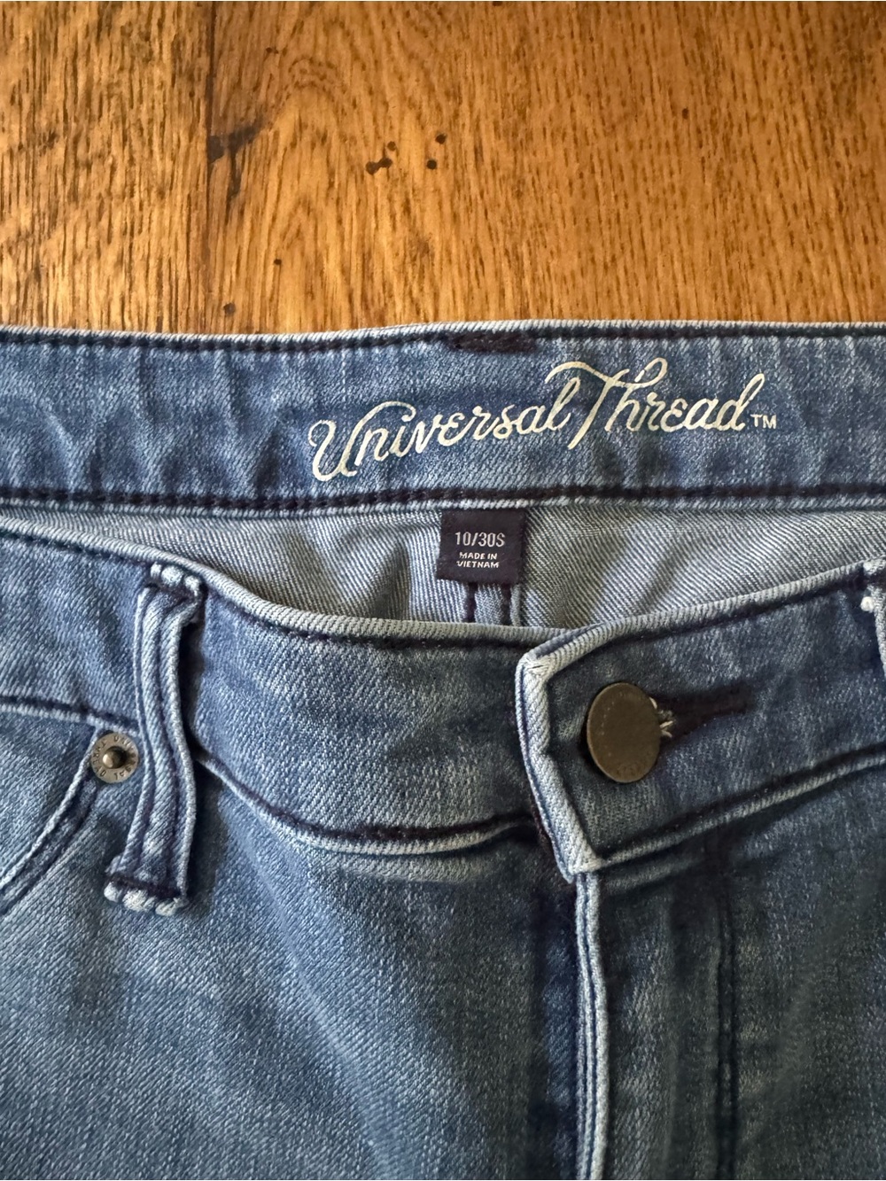 Universal Thread Medium Blue Denim Skinny Jeans Size 10/30 Short - Picture 3 of 3